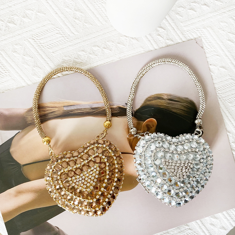 Luxury Small Bling Heart Shape - Evening Bag Beaded recension och pris