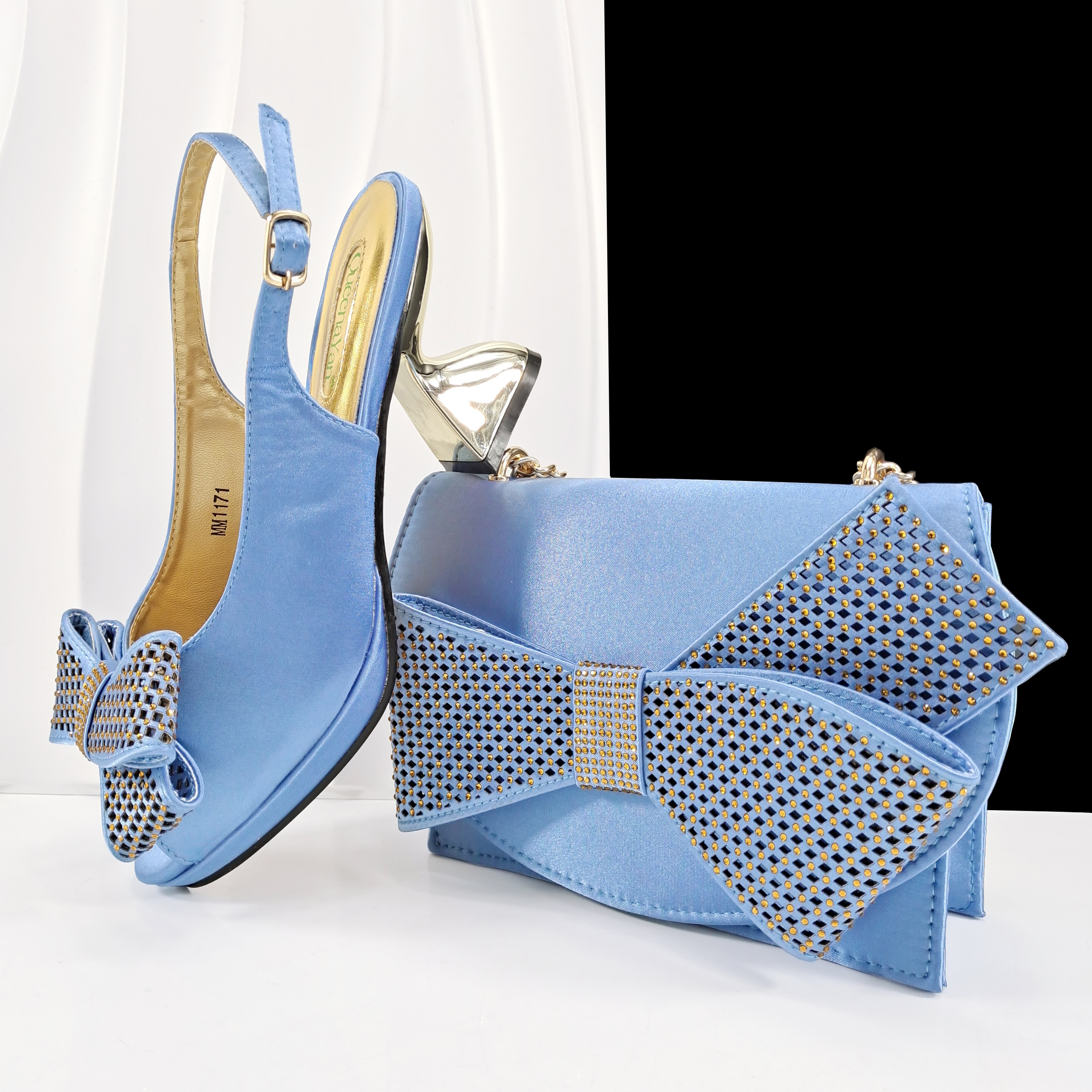Queena Yan Sky Blue Color Peep - Women Bags Luxury recension och pris